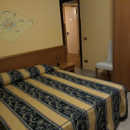Hotel Casa Rossa Montecatini Terme Dış mekan fotoğraf