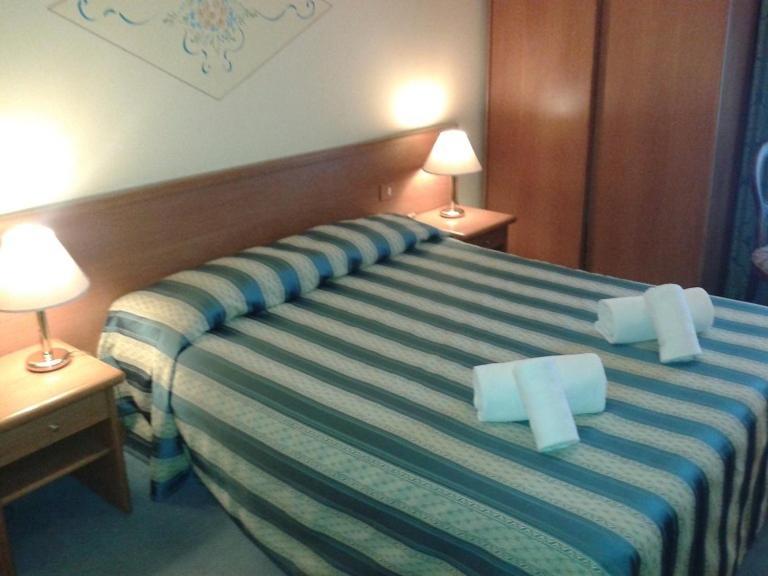 Hotel Casa Rossa Montecatini Terme Oda fotoğraf