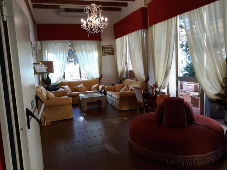 Hotel Casa Rossa Montecatini Terme Dış mekan fotoğraf