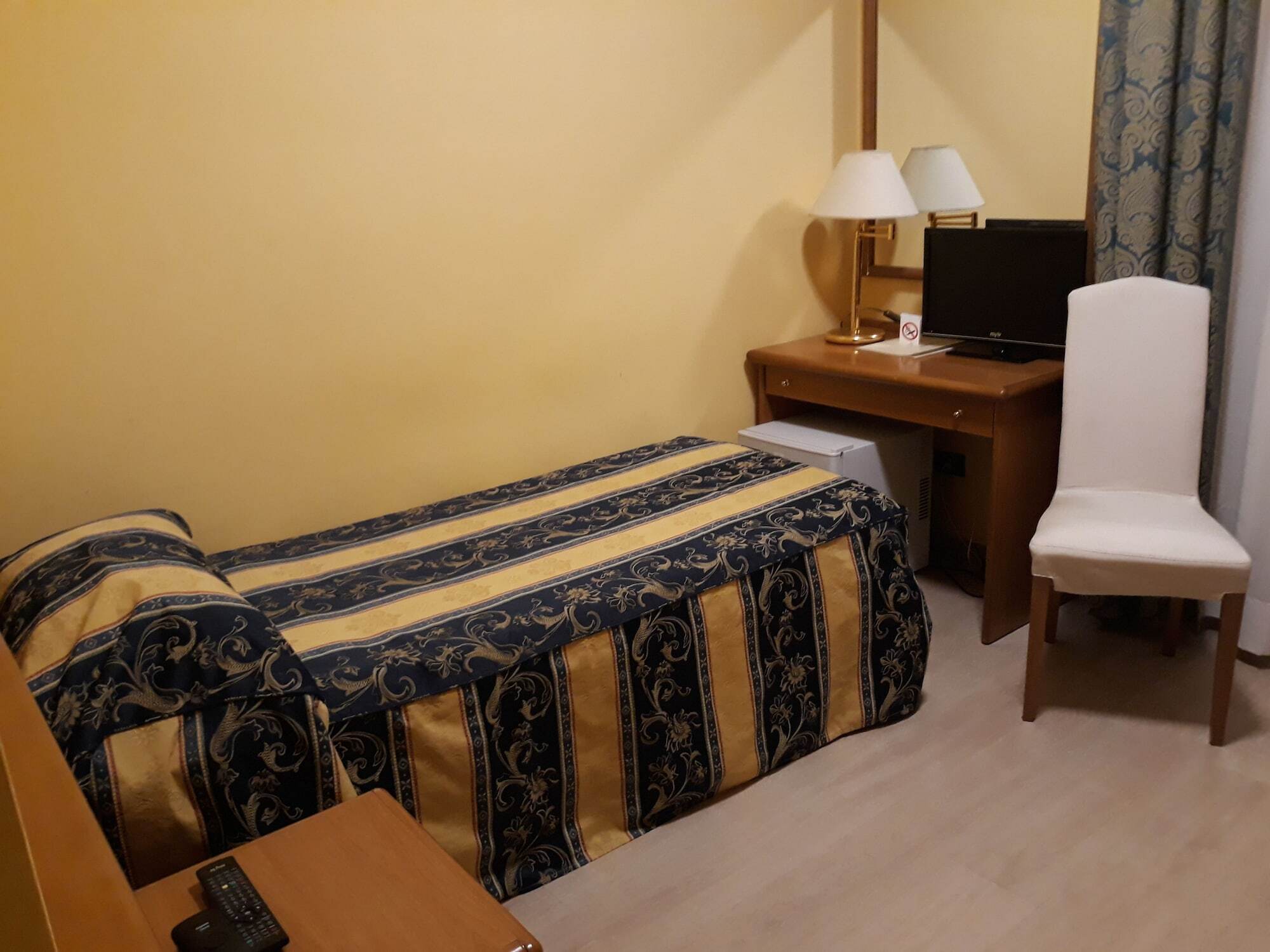 Hotel Casa Rossa Montecatini Terme Dış mekan fotoğraf