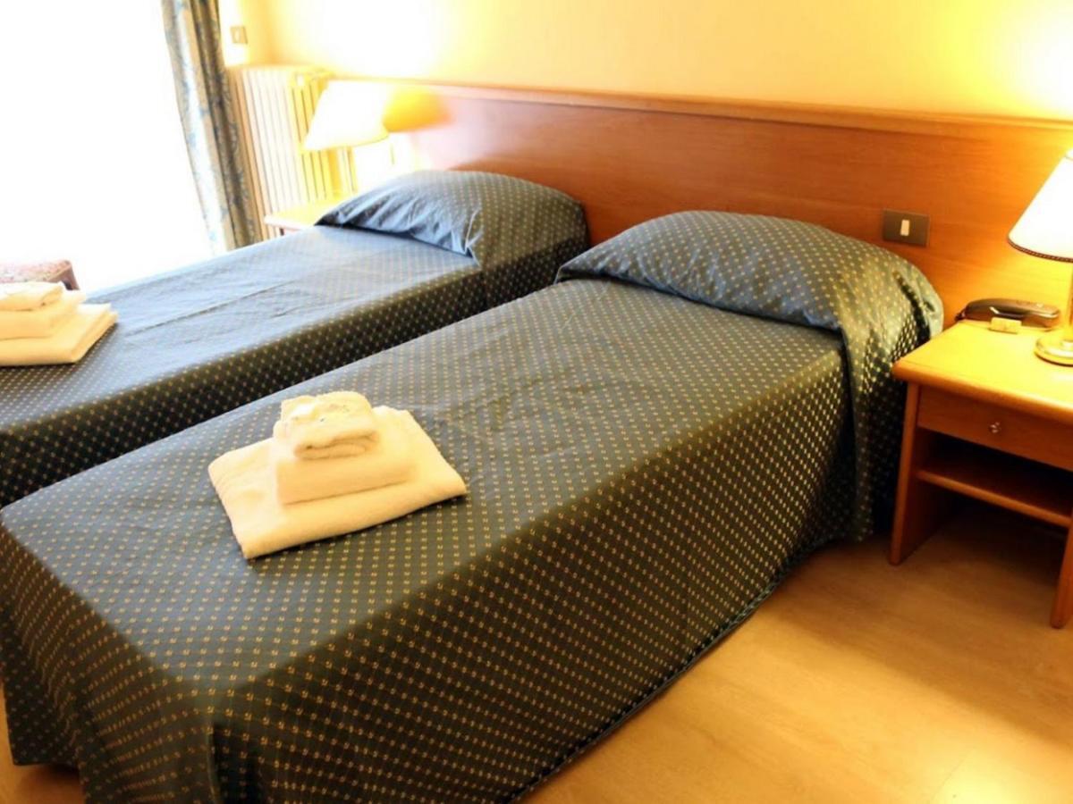 Hotel Casa Rossa Montecatini Terme Dış mekan fotoğraf