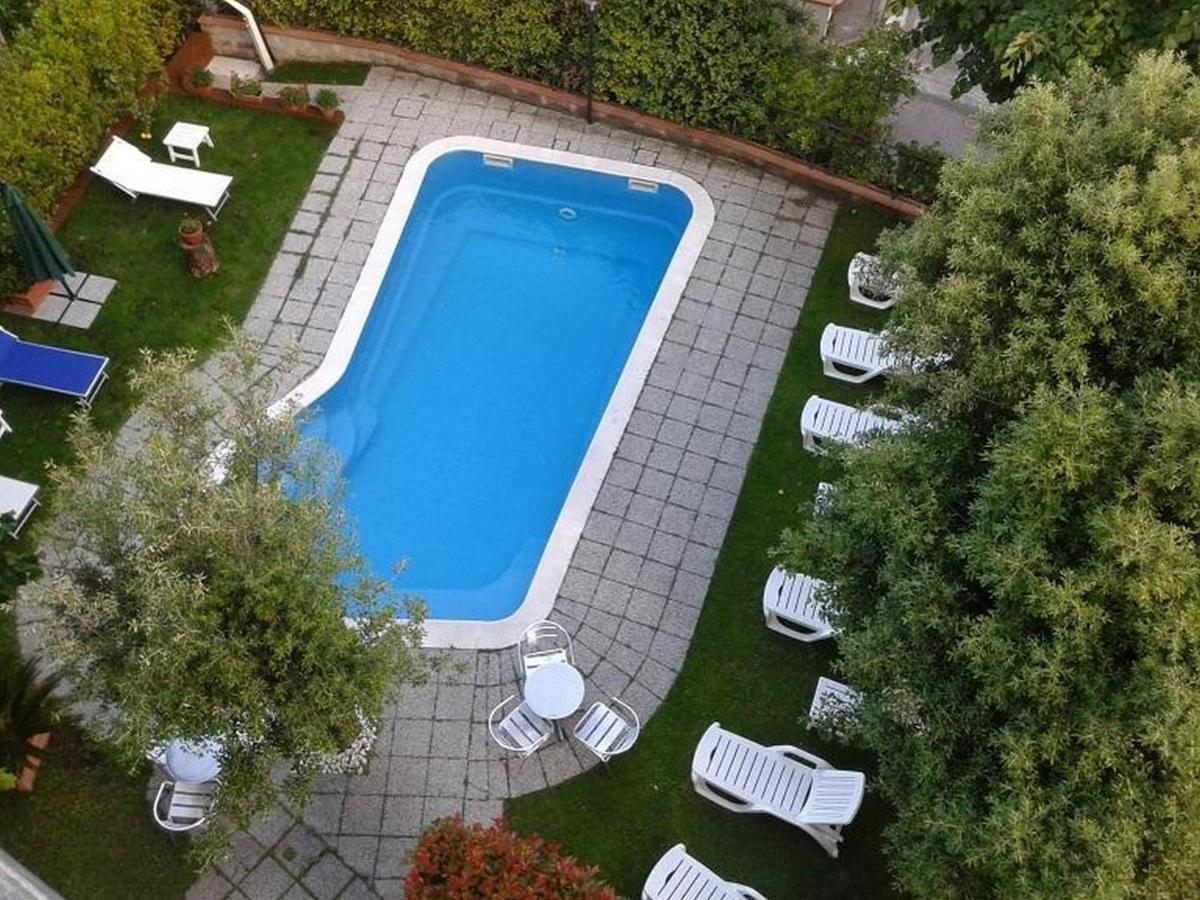 Hotel Casa Rossa Montecatini Terme Dış mekan fotoğraf