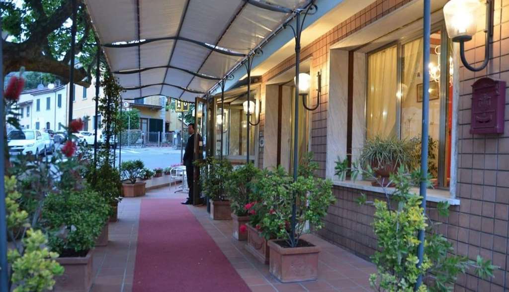 Hotel Casa Rossa Montecatini Terme Dış mekan fotoğraf